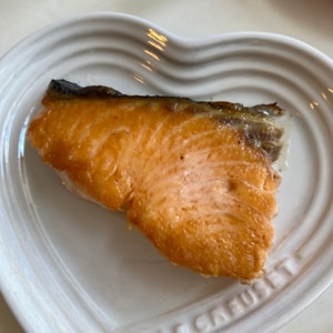 フライパンで　ふっくら鮭の塩焼き